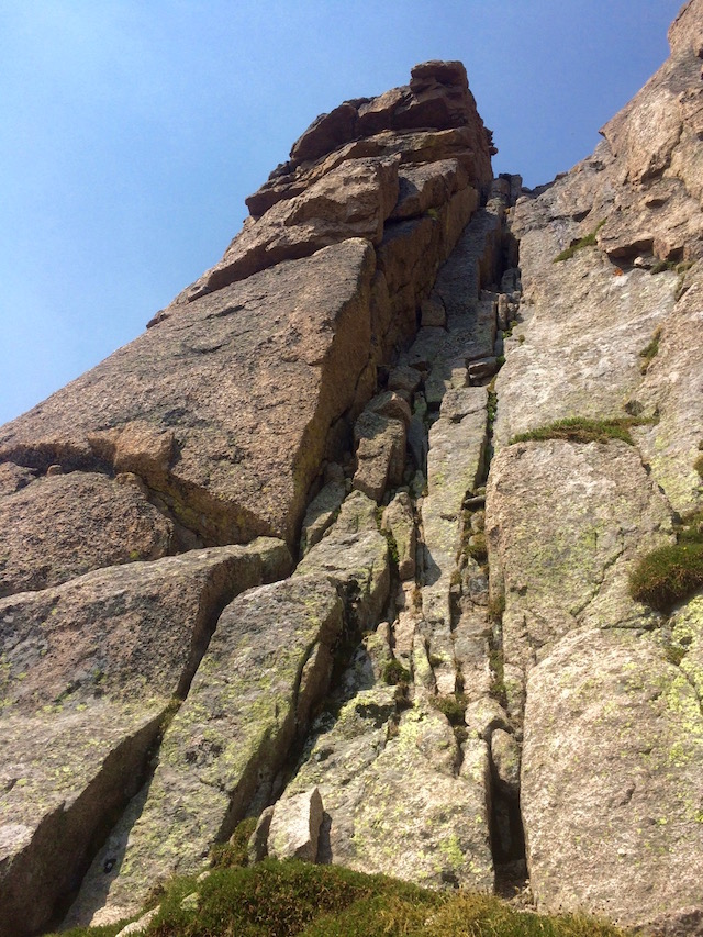 Looking up the Stepladder pitch that I downclimbed to get into the Notch.